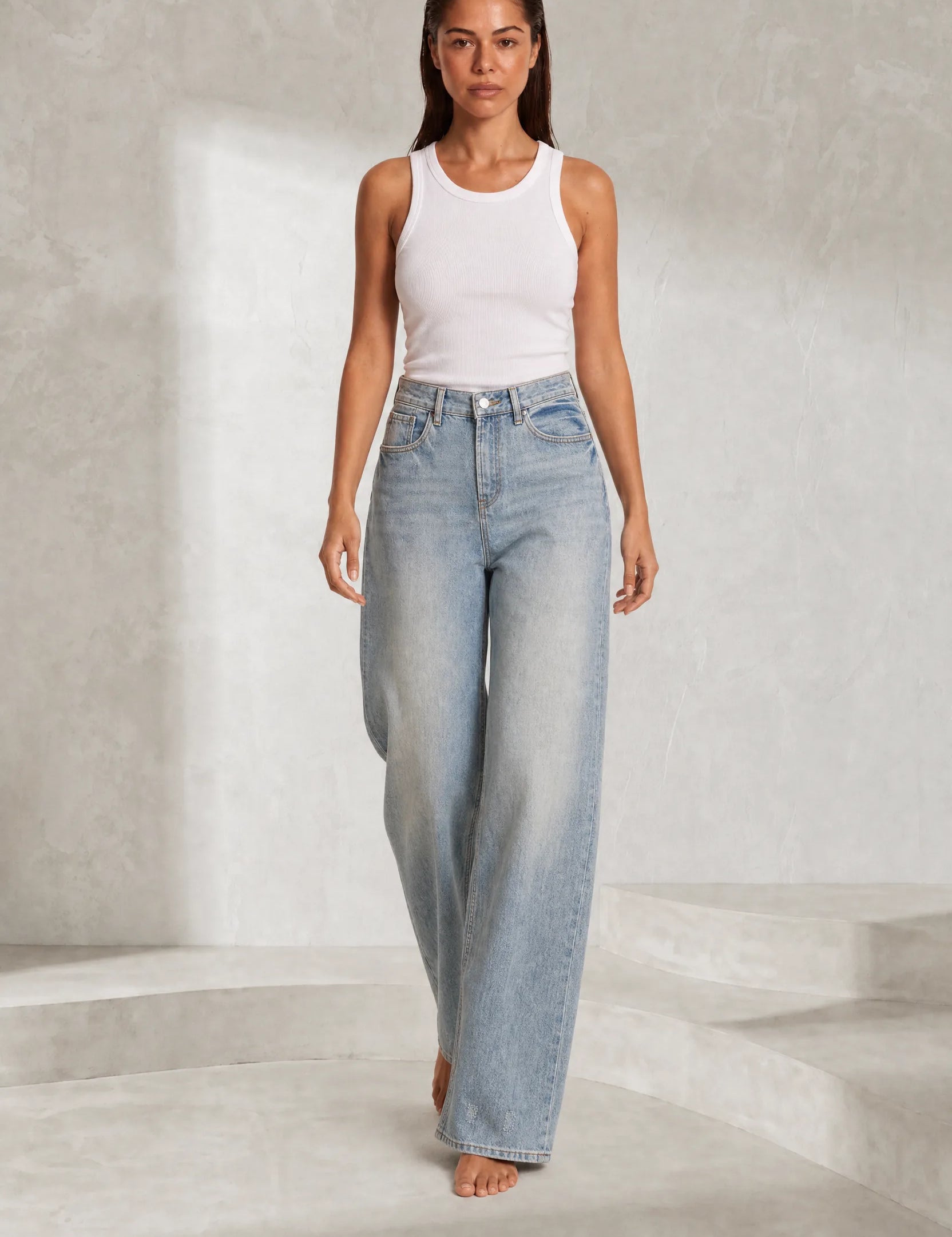Jean bleu clair taille haute large | Lounelle Paris