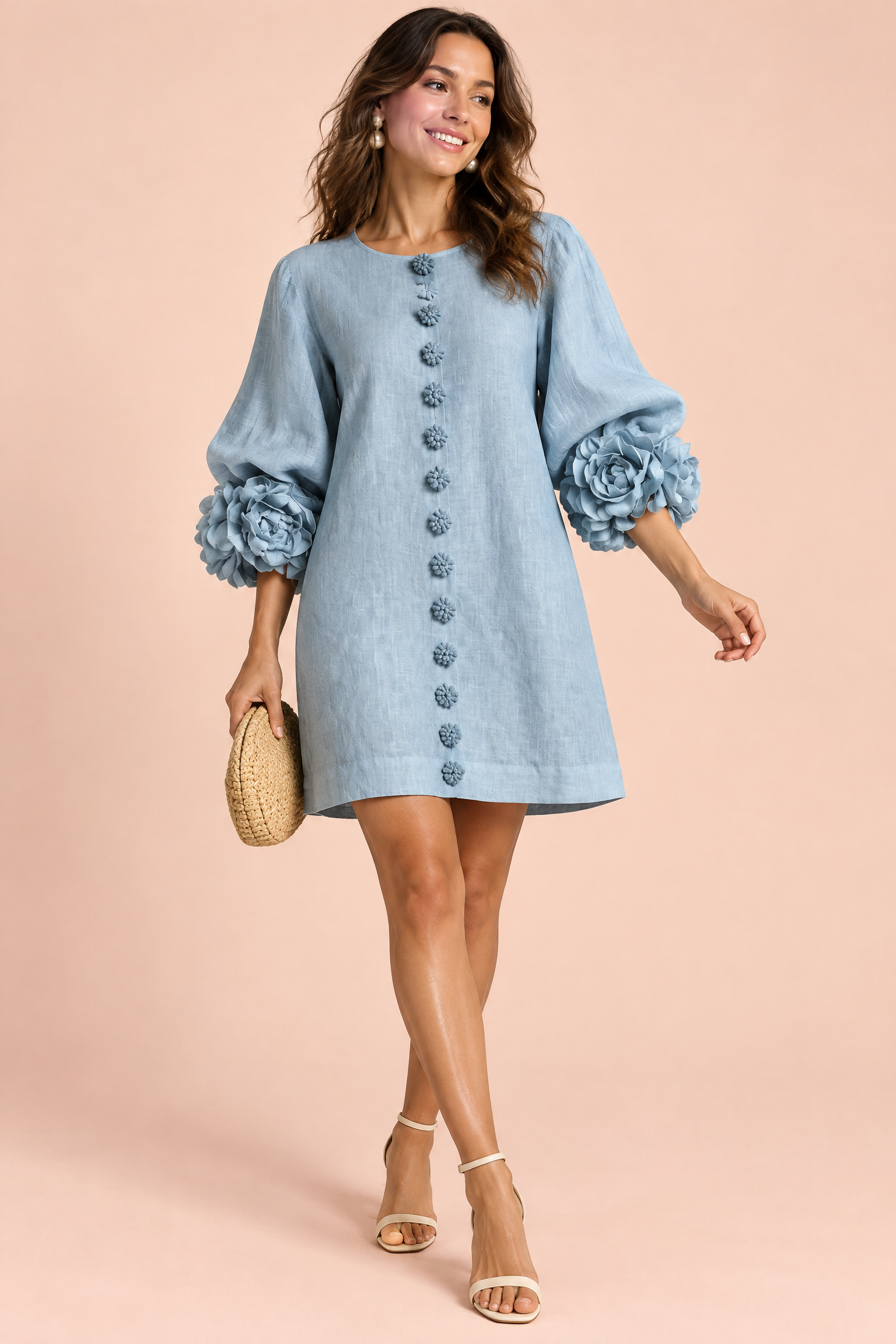 Robe droite bleu clair à manches bouffantes et poignets à volants | Vue de face | Lounelle Paris