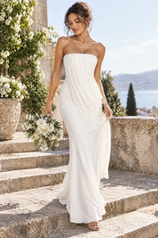 Robe longue blanche à col montant et détails volantés | Photo lifestyle | Lounelle Paris
