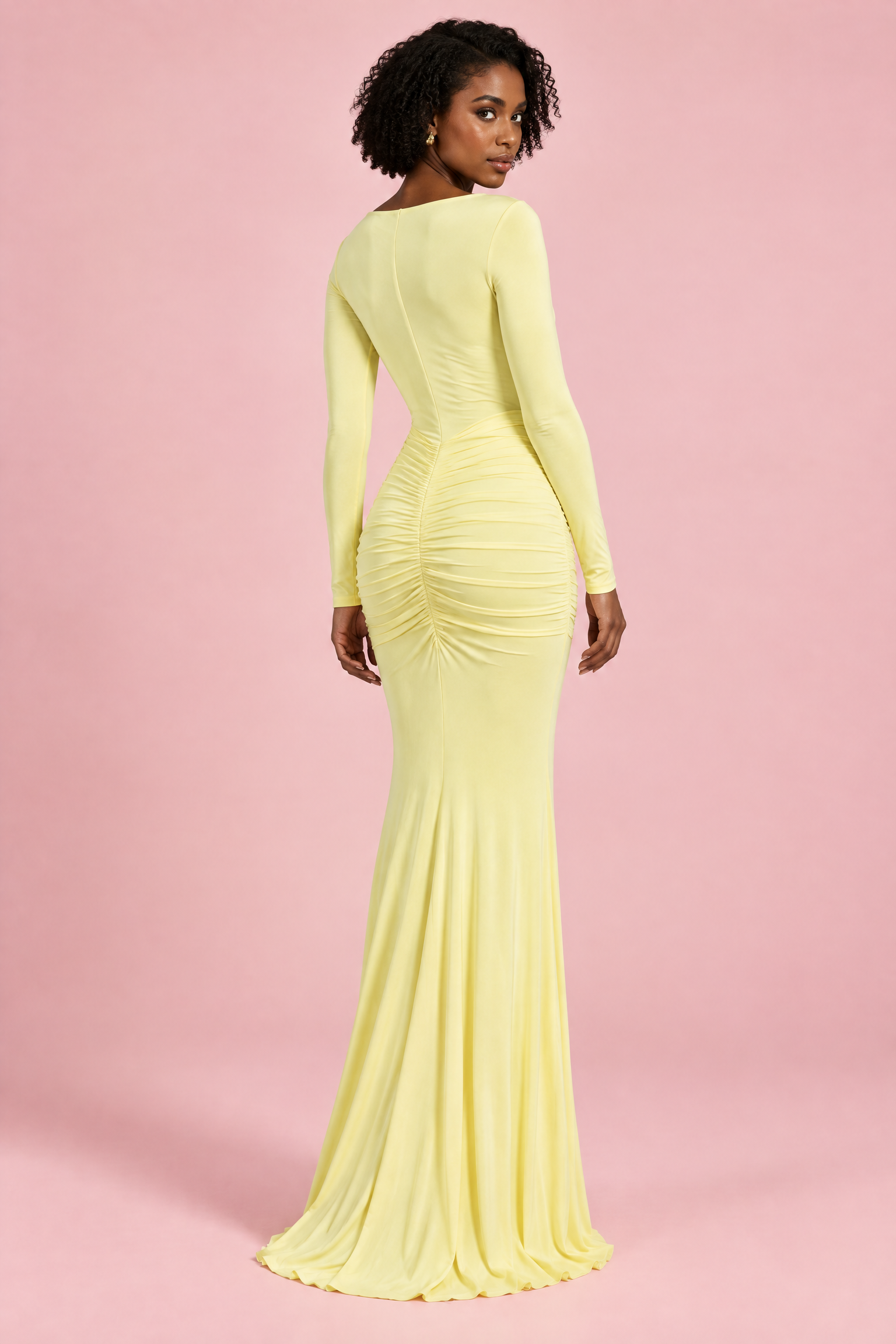 Robe longue jaune à encolure bateau et fronces | Vue de dos | Lounelle Paris