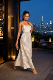 Robe longue beige rayée dos nu | Deuxième photo lifestyle | Lounelle Paris