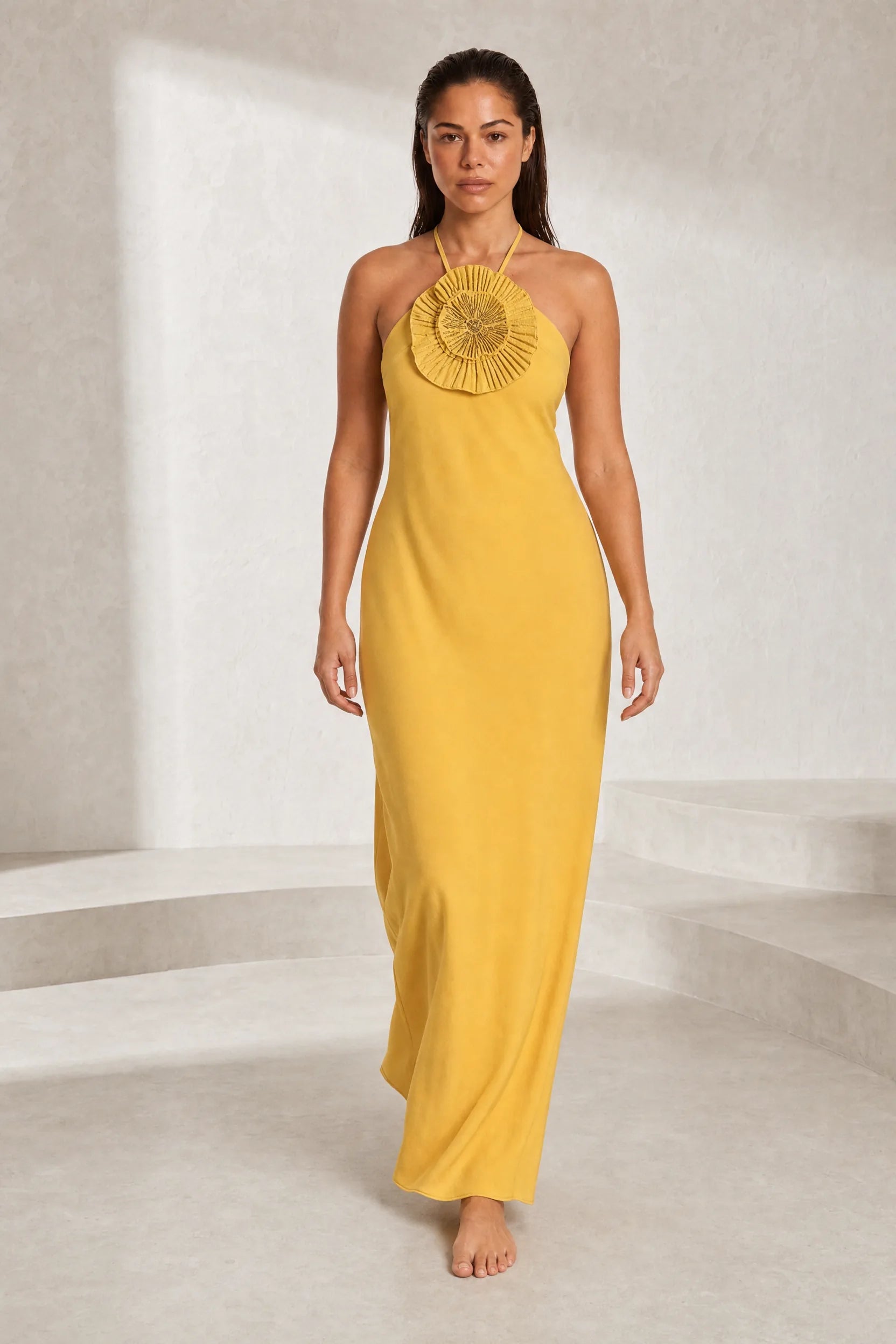 Robe longue jaune col halter | Lounelle Paris