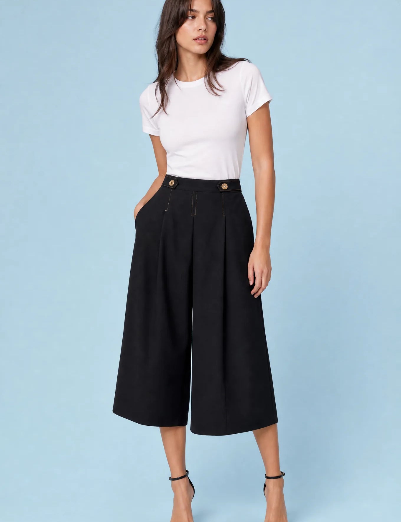 Short jupe-culotte noir taille haute | Vue de face | Lounelle Paris