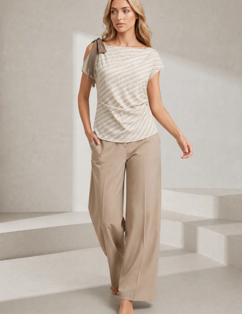 Top beige asymétrique épaule dénudée | Lounelle Paris